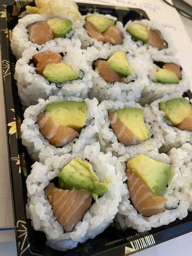 S23. Avocado Roll.