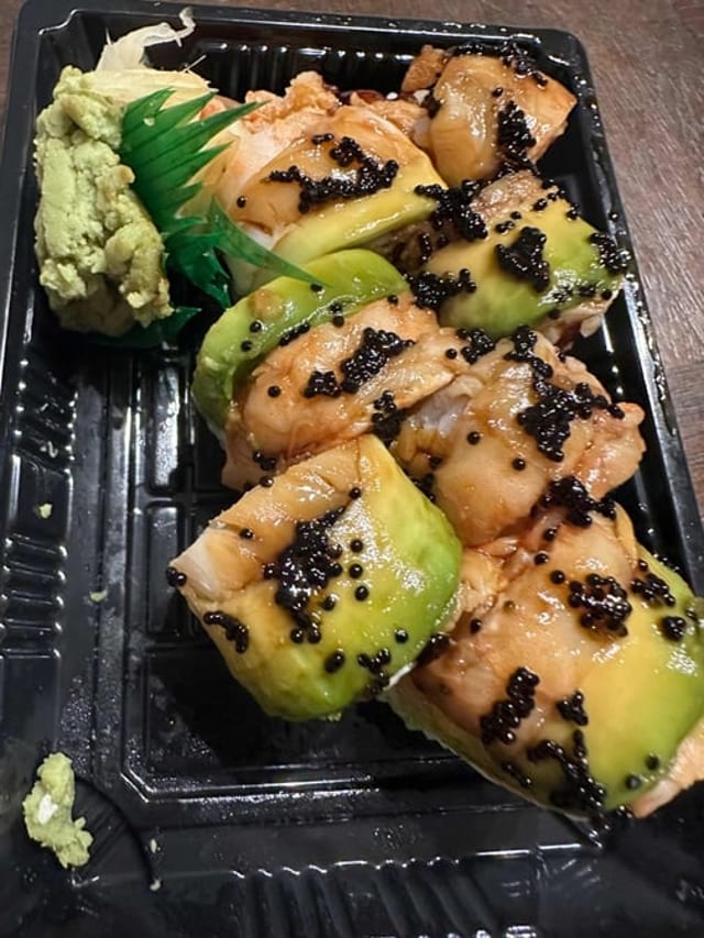 C16. Shrimp Lover Roll.